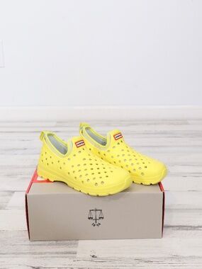 Hunter Kids Original Lightweight Outdoor Shoe Yellow size 2